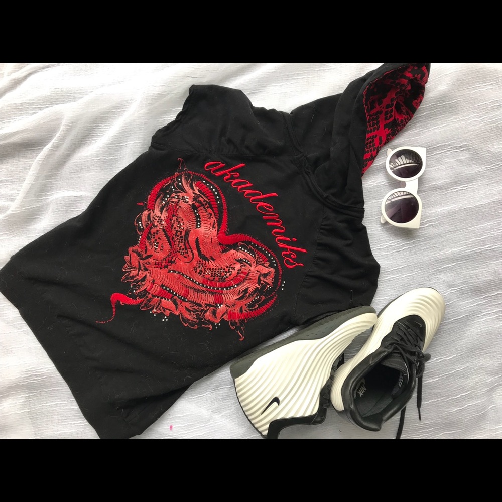 AKADEMIKS  Hooded short sleeve shirt